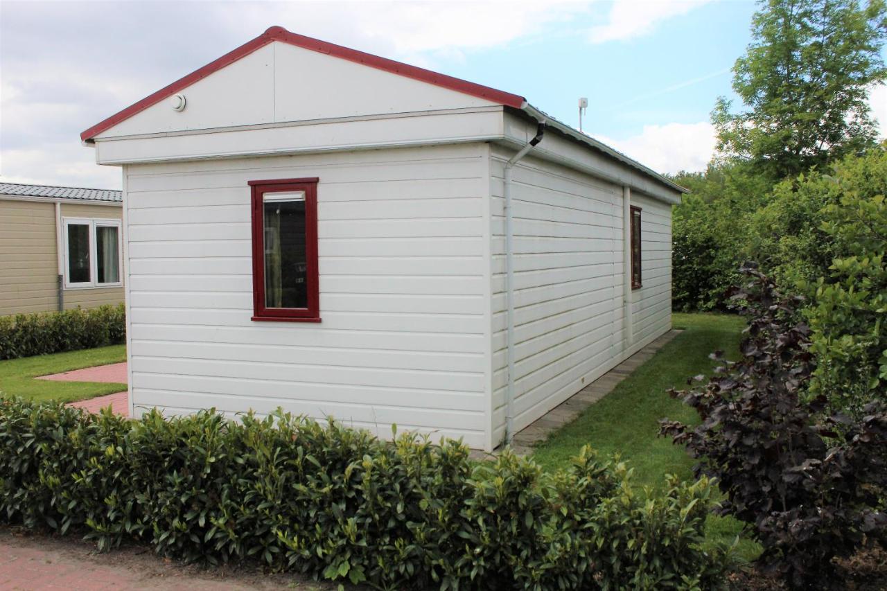 Hofgalow Chalet Op Camping "De Stal" Drijber ภายนอก รูปภาพ