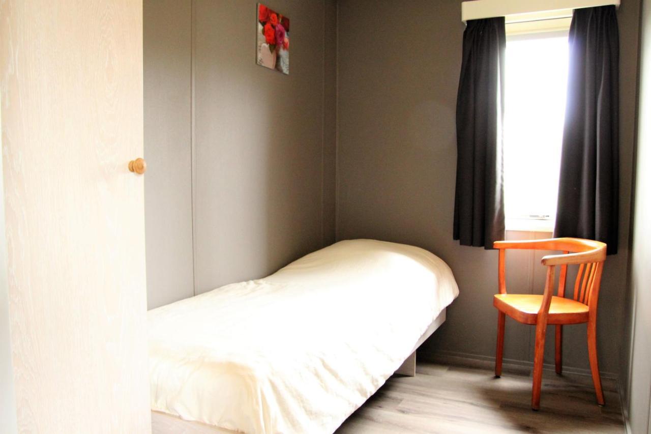 Hofgalow Chalet Op Camping "De Stal" Drijber ภายนอก รูปภาพ